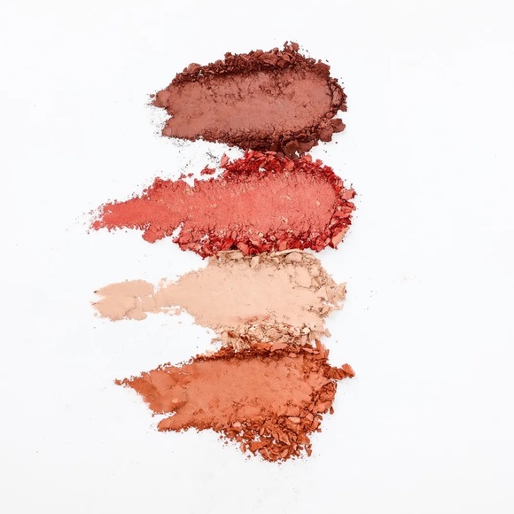 Sale!🎉Lisa Rinna Beauty Eye Kit in Better Naked - Picture 2 of 4